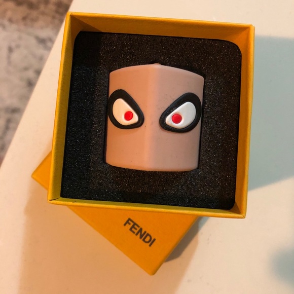 RARE AUTHENTIC Fendi Snobius USB on chain - Picture 4 of 4